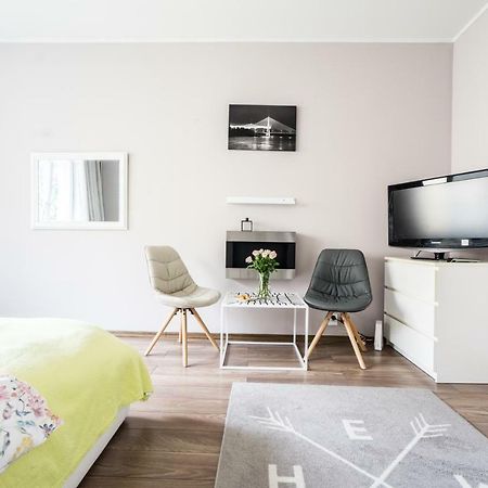 Sunny Wisla River Apartment Varsavia Esterno foto